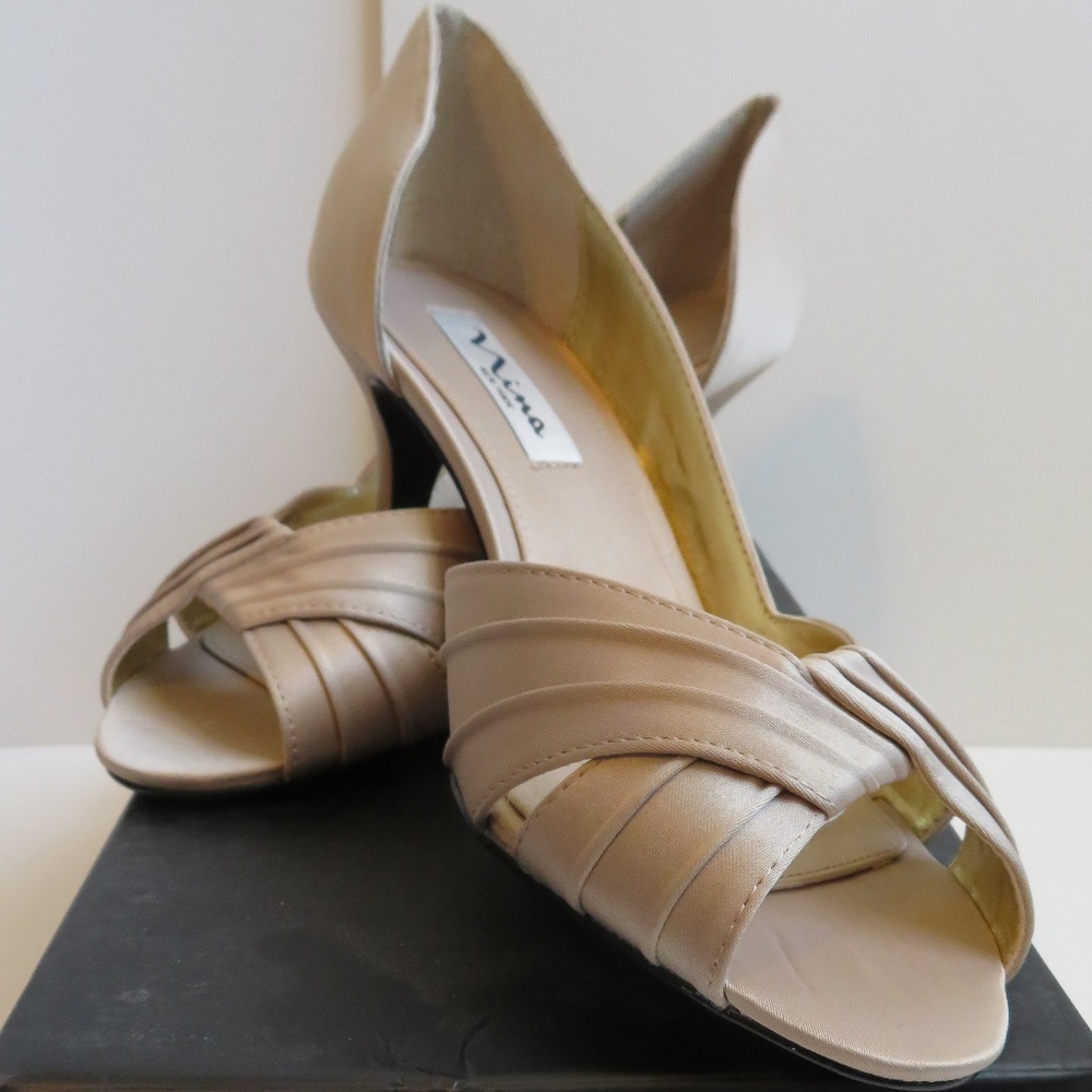 Nina "Culver" Pump in 8 NUDE